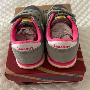 NWT! Never worn! Saucony Toddler Shoes Size 5.5 W
